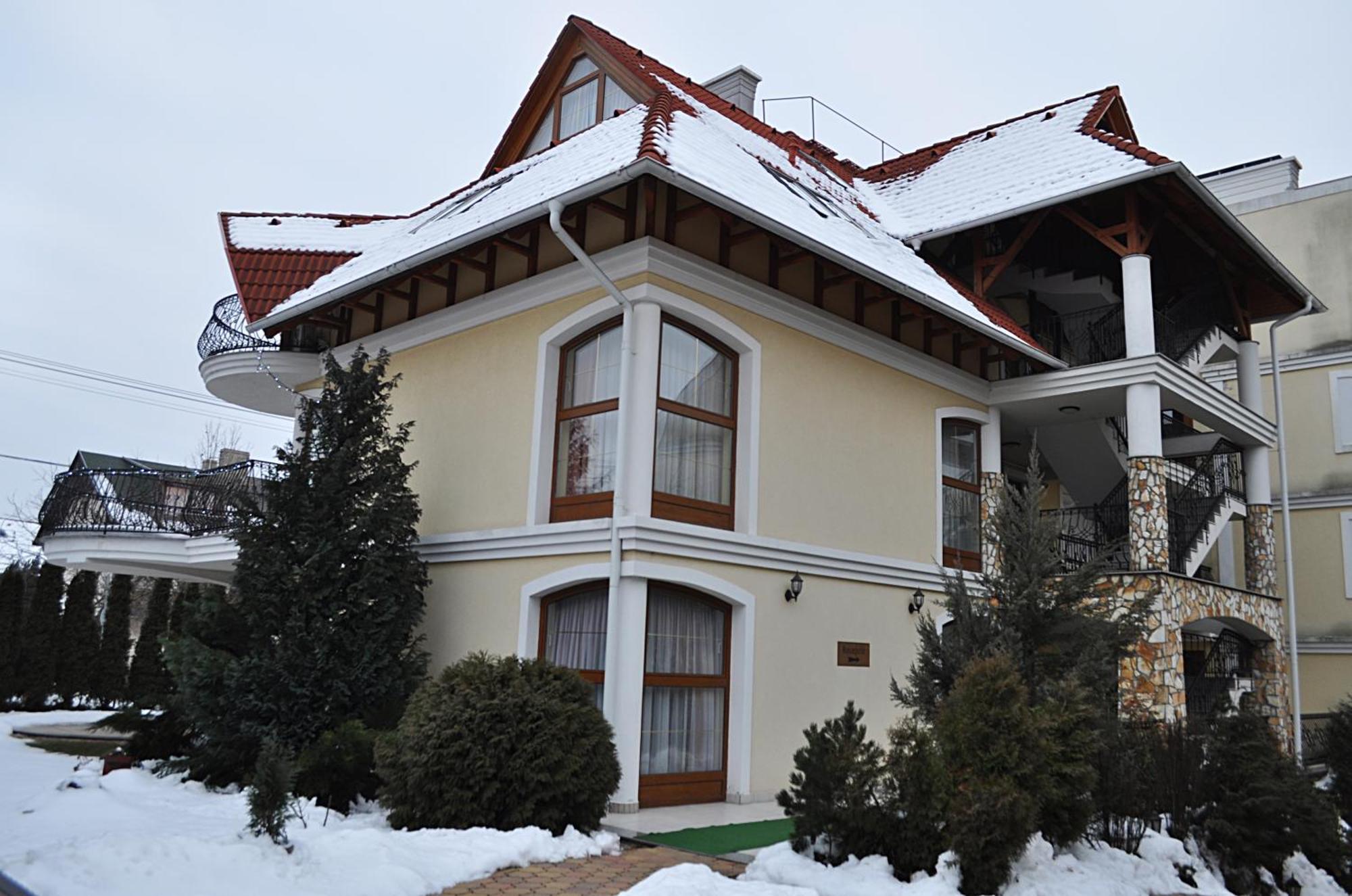 Club Unicum Apartment Heviz Exterior photo
