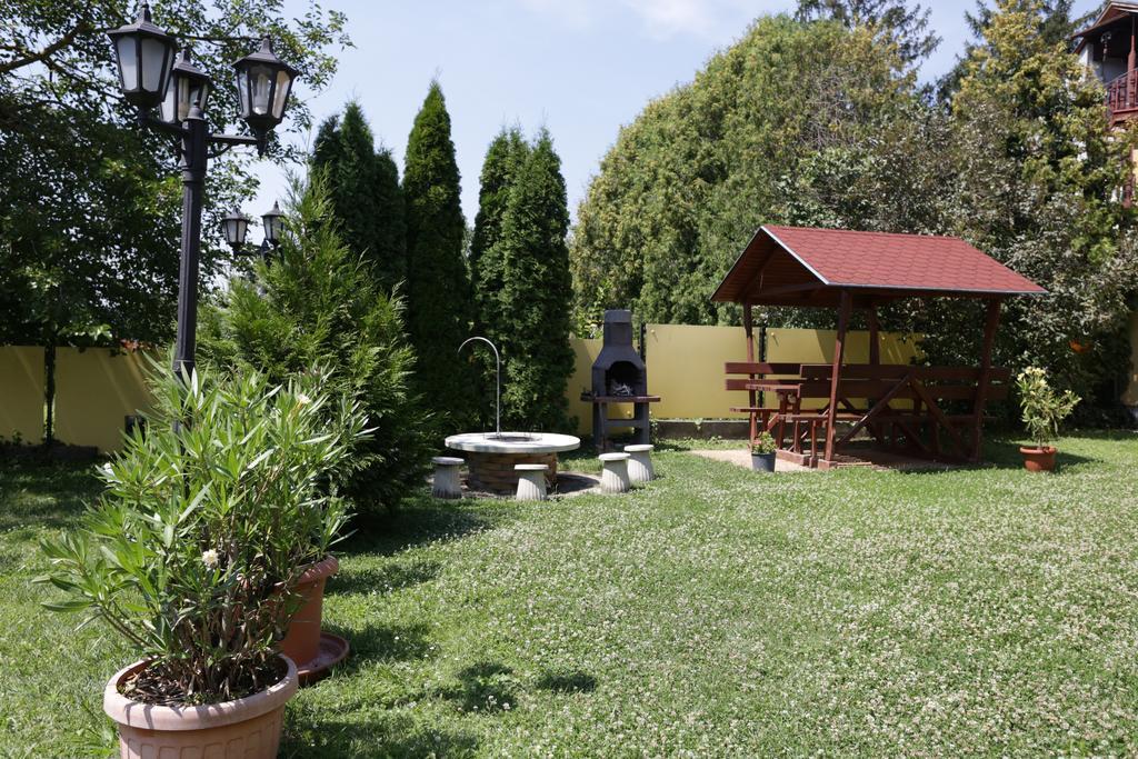 Club Unicum Apartment Heviz Exterior photo